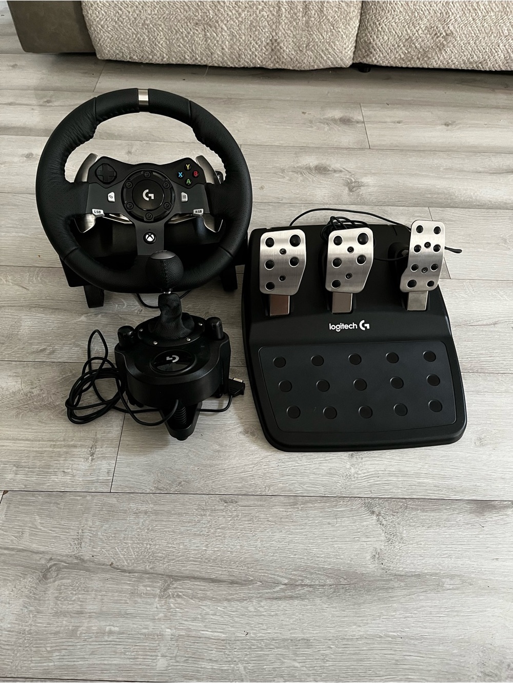 Logitech Black and Silver Racing Wheel with Metal Pedals and shift